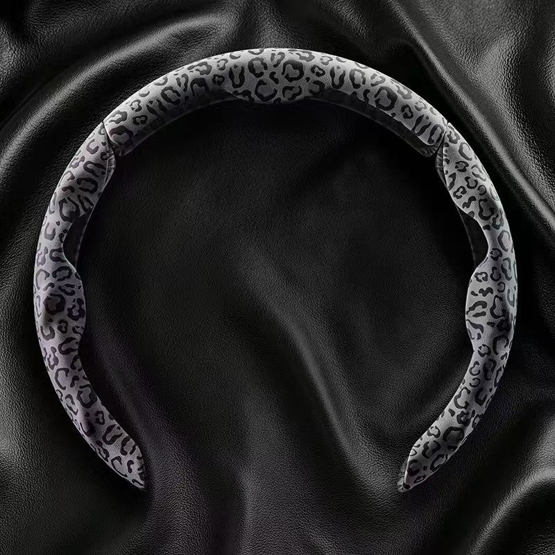 9D Segmented Leopard Print Microfiber PU Steering Wheel Cover Anti-Slip Universal - BoLanAutoAccessories